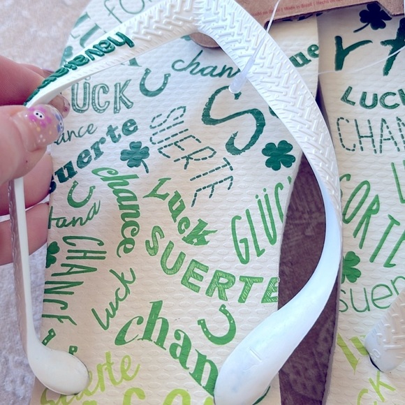 Brand New Havaianas White & Green Irish Good Luck Flip Flops Slide Thong Sandals - Picture 13 of 16